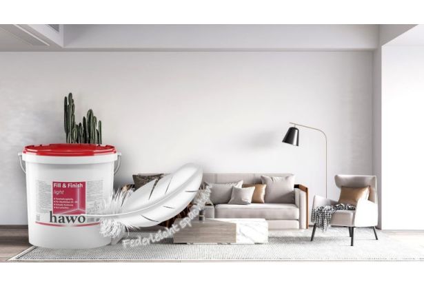 Wohnzimmer mit weißen glatten Wänden - Abbildung von hawo Fill & Finish light und eine Feder mit der Aufschrift "Federleicht spachteln"