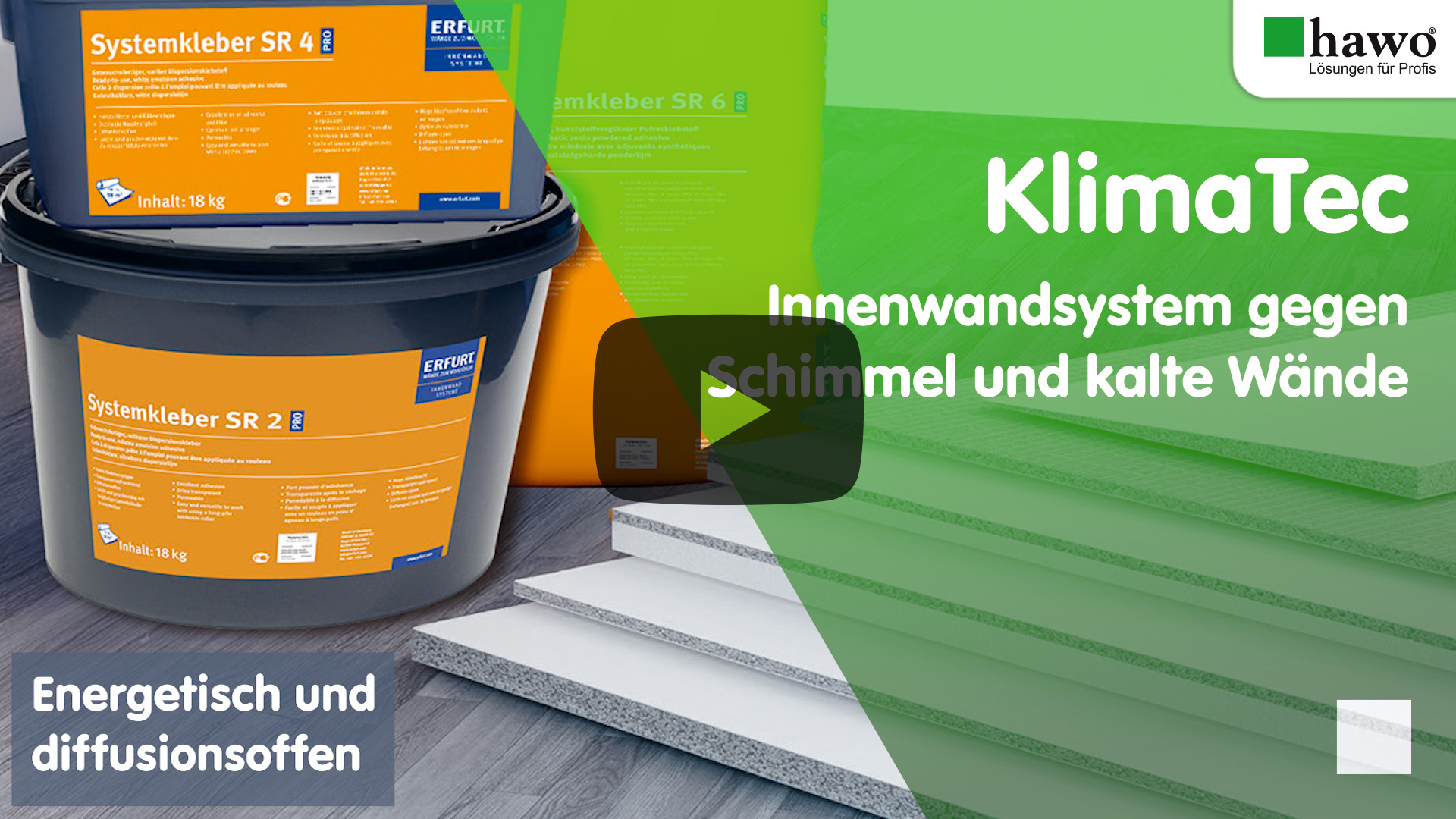 Vorschaubild YouTube-Video Erfurt KlimaTec - Gegen Schimmel und kalte Wände - natürlich effizient - Innenraum mit Designboden auf dem Erfurt KlimaTec-Produkte stehen