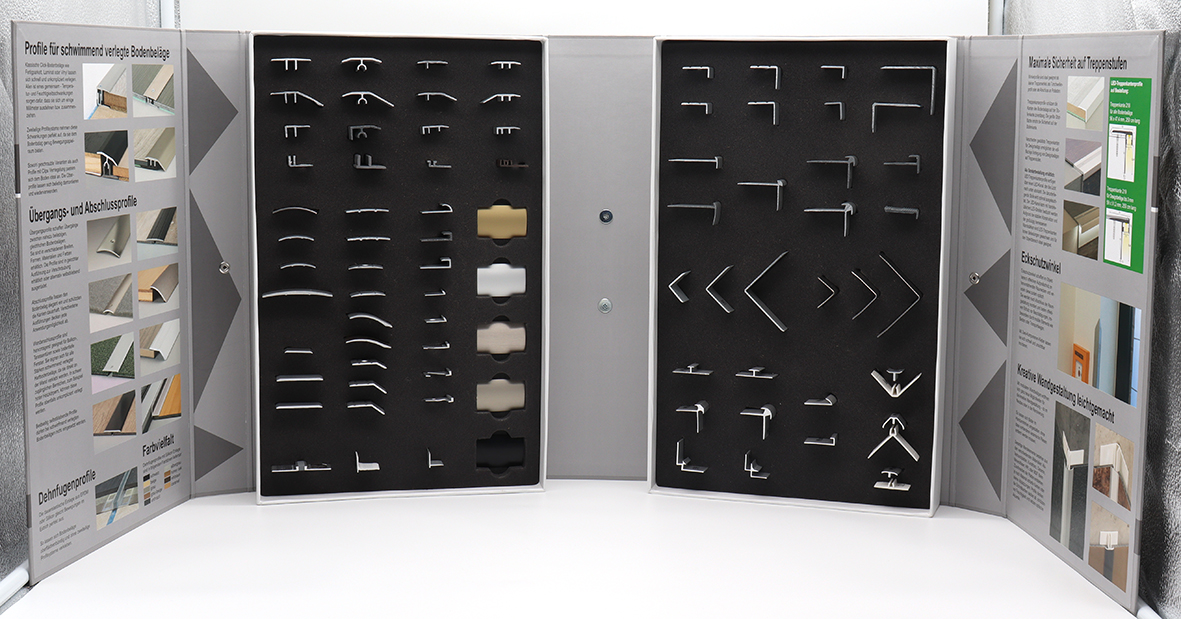 Mustermappe Metallprofile f&uuml;r Boden und Wand offen