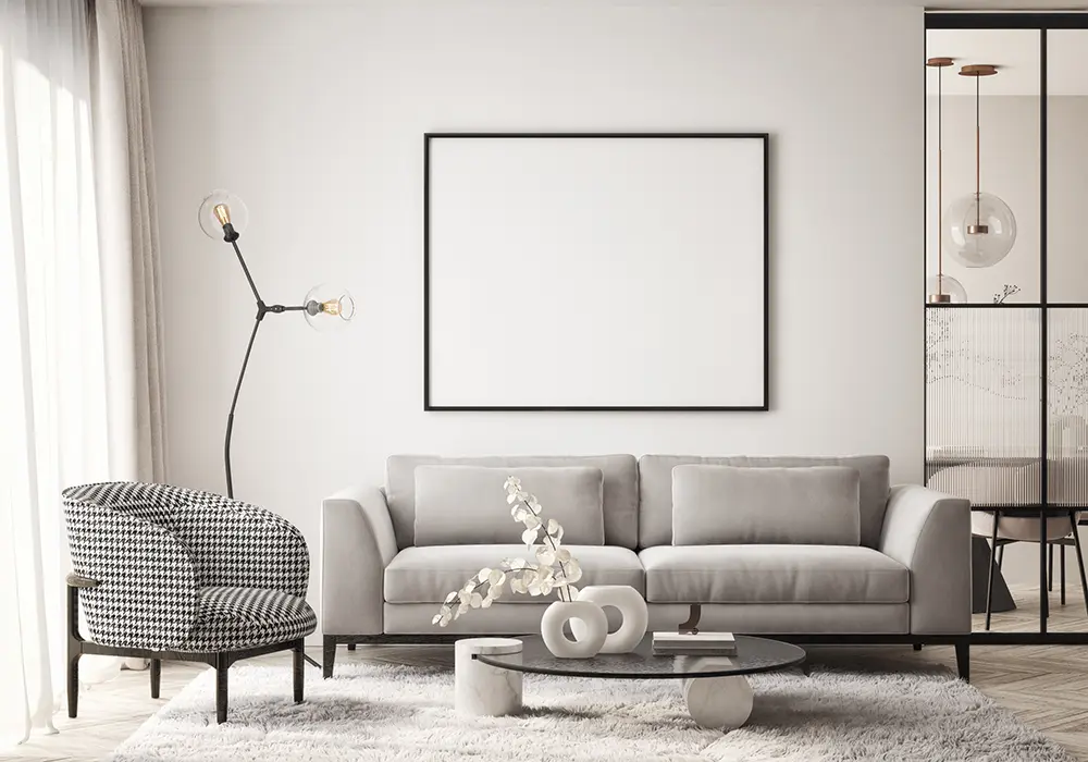 Modernes Wohnzimmer weiß gestrichen