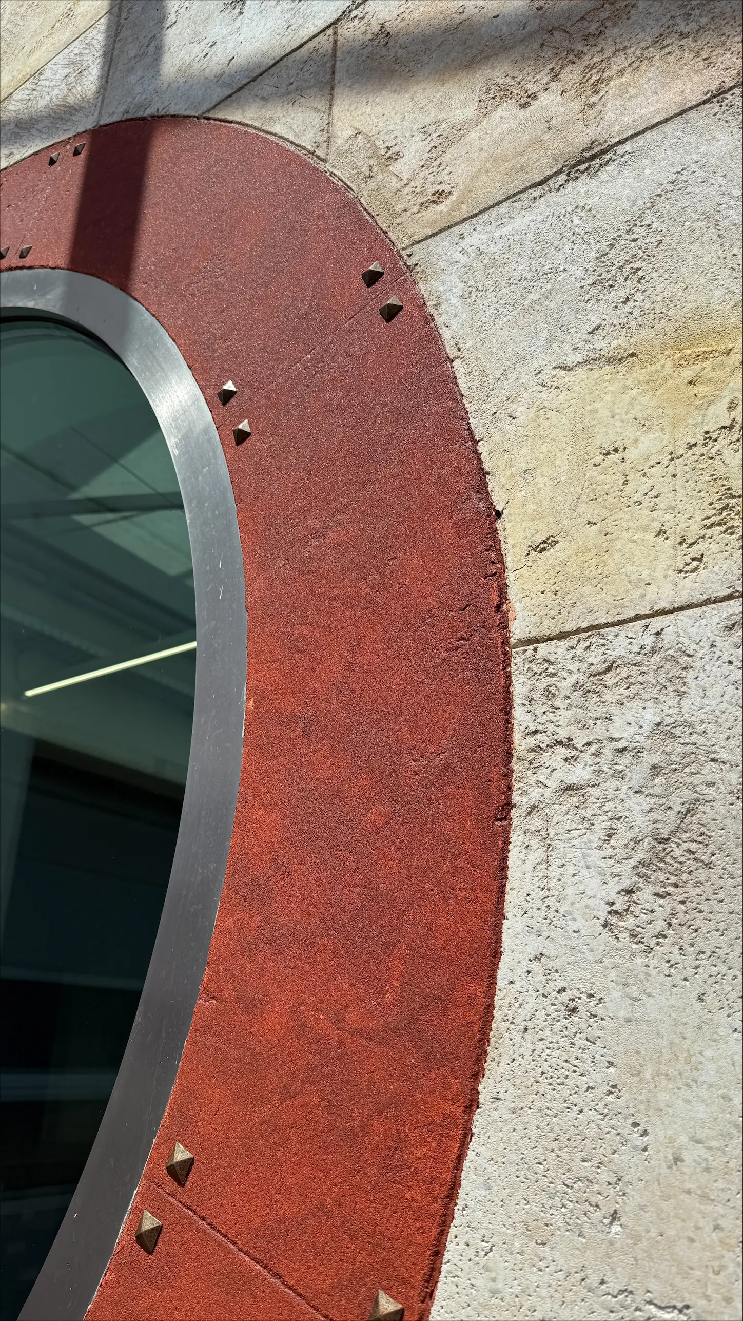 Fassade mit Rostoptik und Steinoptik auf WDV-System