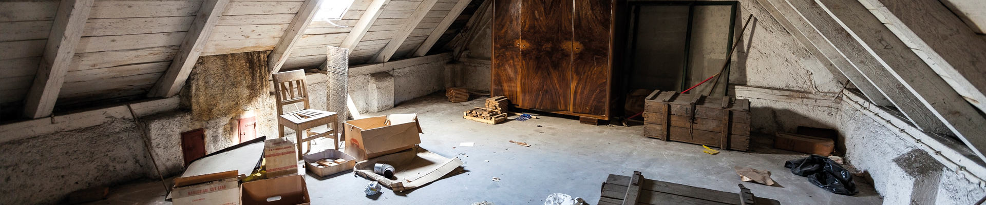 alter unged&auml;mmter Dachboden